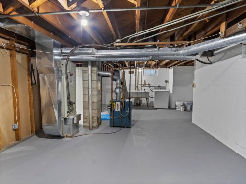 2953 43, Milwaukee WI 53219-3402 exterior