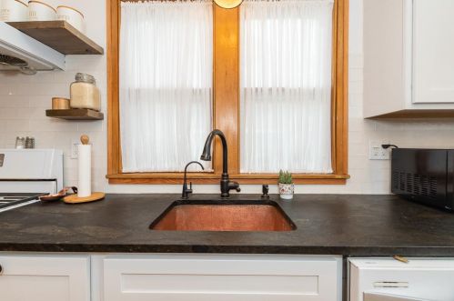 1513 Main St, Kalamazoo MI 49006-3104 exterior