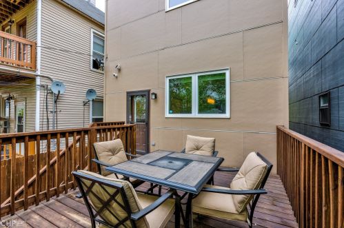 1926 Drake Ave, Chicago IL  60647-3605 exterior