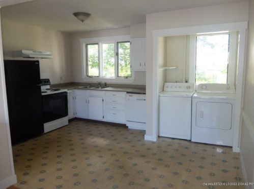 320 Woodford St, Portland, ME 04103-5608