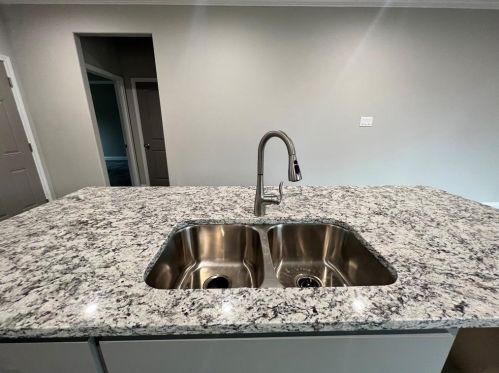 4221 Cardinal Dr, Dallas TX 75216-5819 exterior