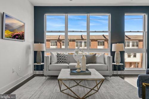 654 13 St, Philadelphia PA 19123-2427 exterior