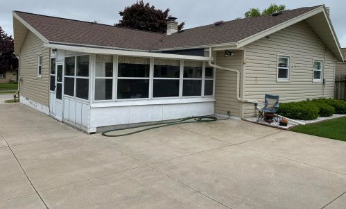 1212 35 St, Manitowoc WI 54220-5966 exterior