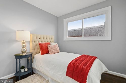 5150 8 St, Washington DC 20011-4022 exterior