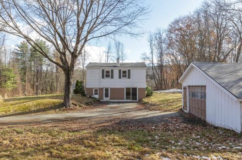 7481 School St, Concord NH  03307-0914 exterior