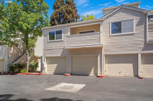 4524 Melody Dr, Concord CA 94521-5370 exterior