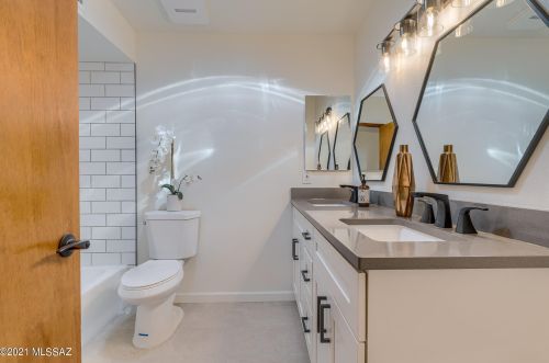 8901 Mcclellan St, Tucson AZ  85710-4420 exterior