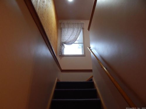 38 Concord Ave, Milford CT 06460-4111 exterior