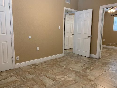 5917 Bolling Dr, Orlando FL 32808-6010 exterior