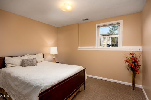 3653 108 St, Byron Township MI 49315-8705 exterior