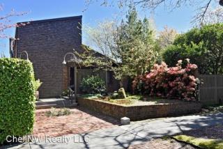 1216 38th Ave, Seattle WA  98112-4448 exterior