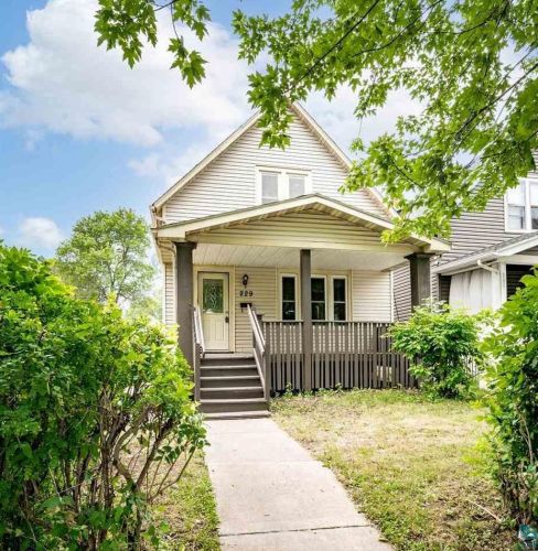 229 60th Ave, Duluth, MN 55807-2330