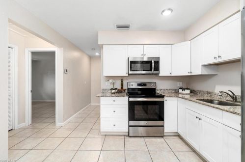 662 109 Ave, Naples FL 34108-1810 exterior