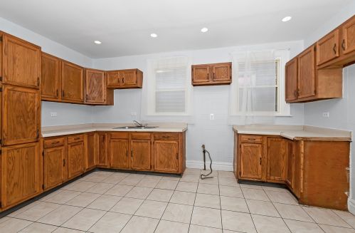 11524 Lowe Ave, Chicago IL  60628-5223 exterior