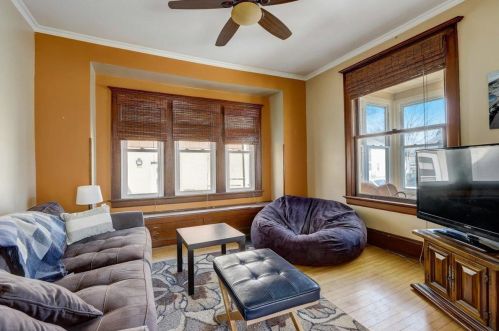 555 65th St, Milwaukee, WI 53213-4053