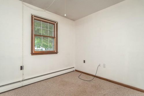 33 Junior Ave, Killingly CT 06239-4217 exterior