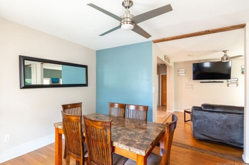 376 Chestnut St, New Britain CT 06051-2309 exterior