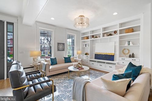 1012 8th St, Washington, DC 20002-3621