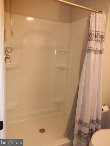 3 Oakmont Pl, Media PA 19063-2565 exterior