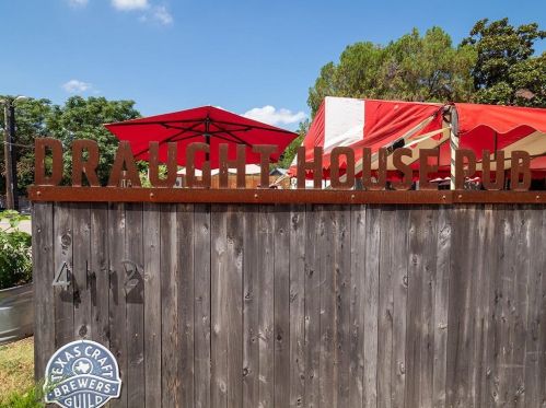 4209 Burnet Rd, Austin TX 78756-3326 exterior