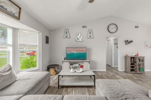 3891 Chicopee St, Fort Pierce FL  34953-5373 exterior