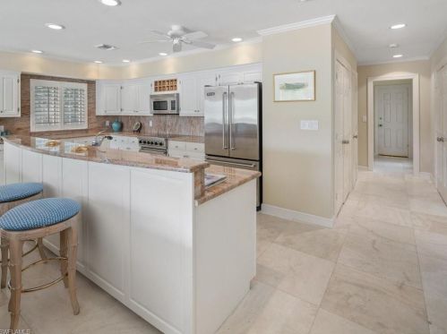 3191 Gin Ln, Naples FL 34102-7814 exterior