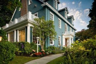 5005 22nd Ave, Seattle WA  98105-5706 exterior