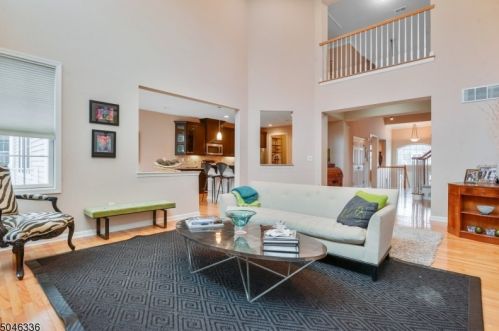 43 Baxter Ln, Town Center, NJ 07052-1430