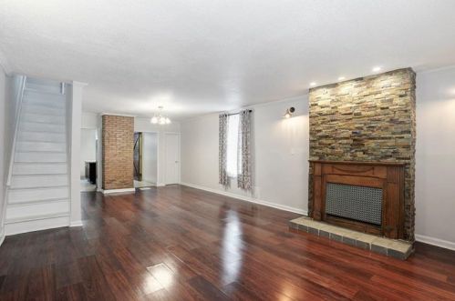 725 Mathilda St, Pittsburgh, PA 15224-1021