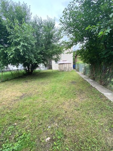 7525 Wentworth Ave, Chicago IL 60620-1031 exterior