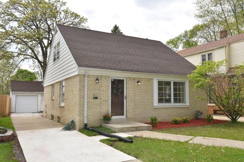 4571 Spencer Pl, Milwaukee, WI 53216-2452