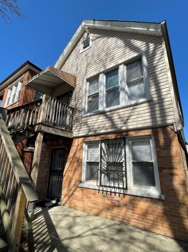 2928 40th St, Chicago, IL 60632-1819