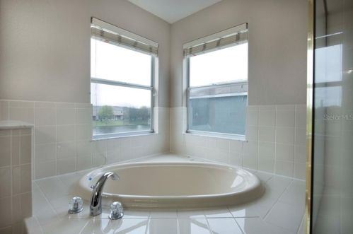 9012 Pinebreeze Dr, Riverview FL 33578-8861 exterior