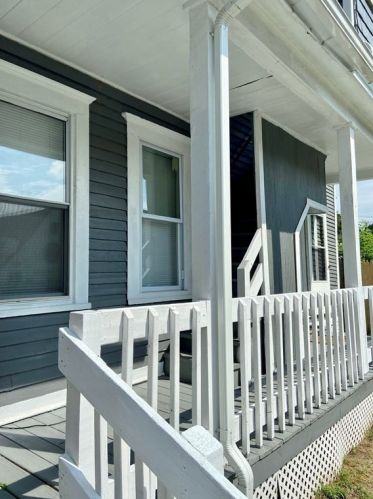 93 Thompson St, Springfield MA 01109-3919 exterior