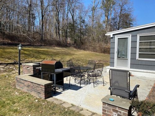 124 Cavo Dr, Poughkeepsie NY  12603-2606 exterior