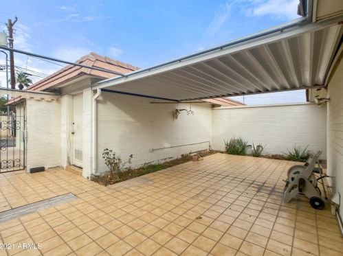 5654 12 St, Phoenix AZ 85086-7358 exterior