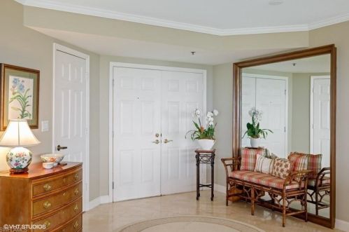 6001 Pelican Bay Blvd, Naples, FL 34108-8166