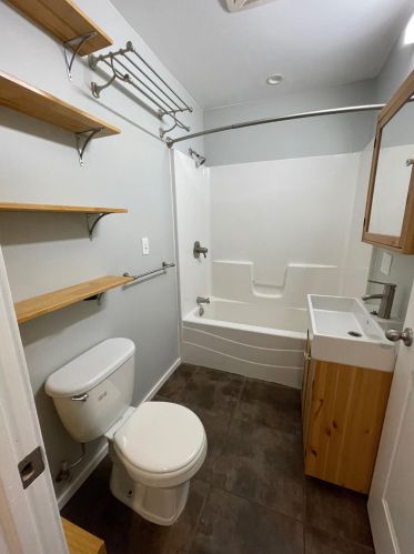 123 44th St, Grand Rapids MI 49512-3836 exterior