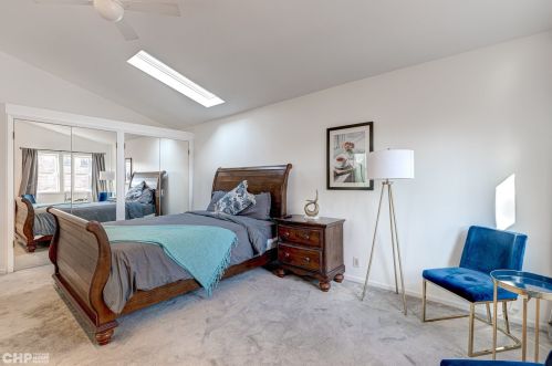 2743 Greenview Ave, Chicago IL 60657-4007 exterior