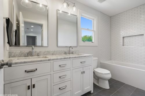 1802-A Diversey Pkwy, Chicago IL exterior