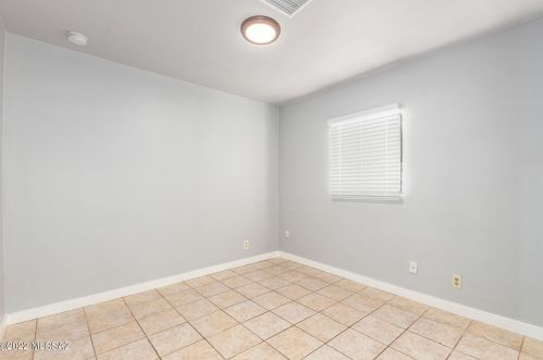 225 Columbia St, Tucson AZ  85714-2517 exterior