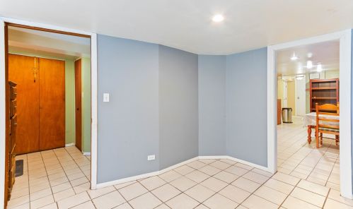 4577 Elston Ave, Chicago IL 60618-1813 exterior