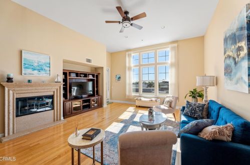 1583 Windshore Way, Oxnard CA 93035-1406 exterior