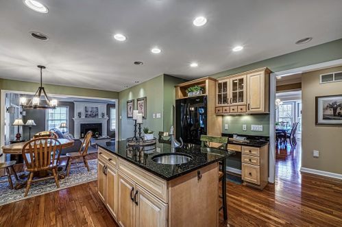 2520 Minton Dr, Moon Twp PA  15108-9207 exterior