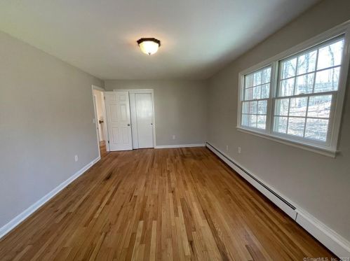 25 Longview Dr, Ridgefield CT 06877-3514 exterior