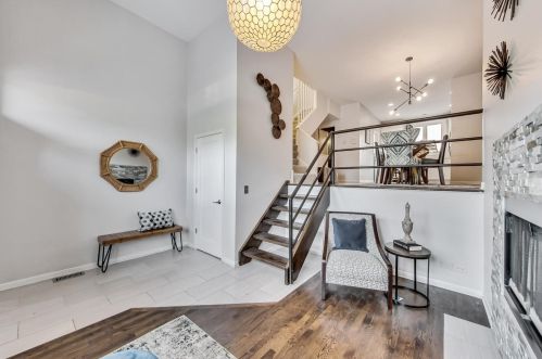 1312 Damen Ave, Chicago IL 60647-5507 exterior