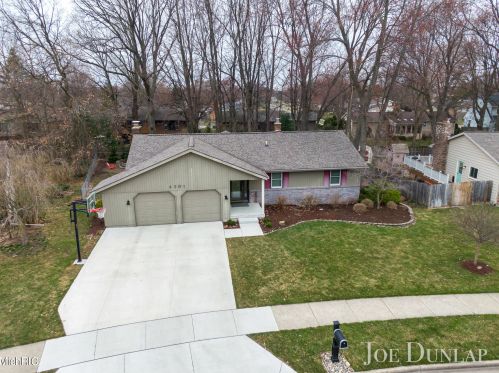 4201 Conchise Dr, Wyoming, MI