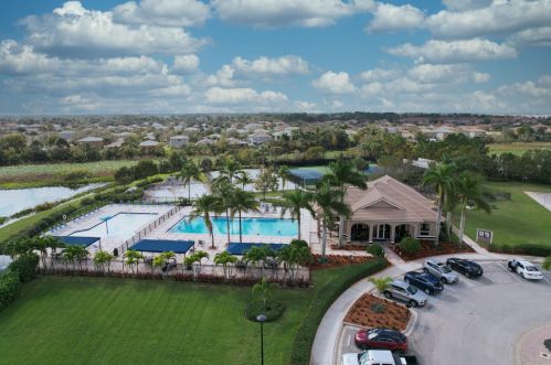 2238 Newport Isles Blvd, Fort Pierce FL  34953-4577 exterior