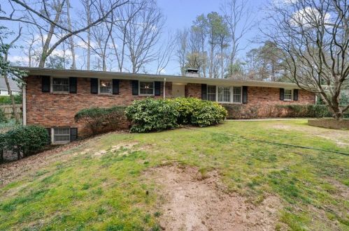 315 Amberidge Trl, Atlanta, GA 30328-2804