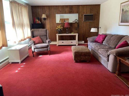 44 Davis St, Killingly CT 06239-4109 exterior